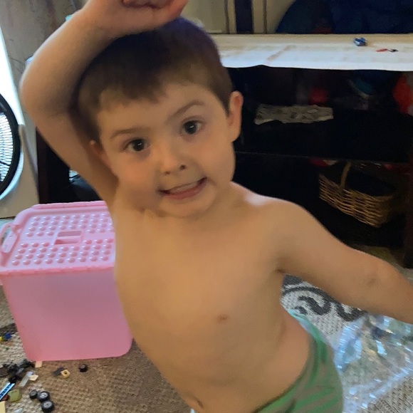 Meet your Posher, Liz - Picture 1 of 1